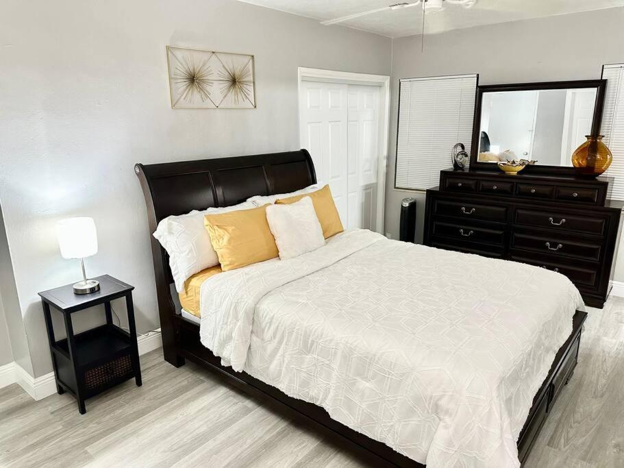 The Manors - Cozy 2 Bedrooms, 2 Baths Fort Lauderdale Exterior photo
